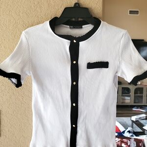 Zara Ribbed White and Black Top